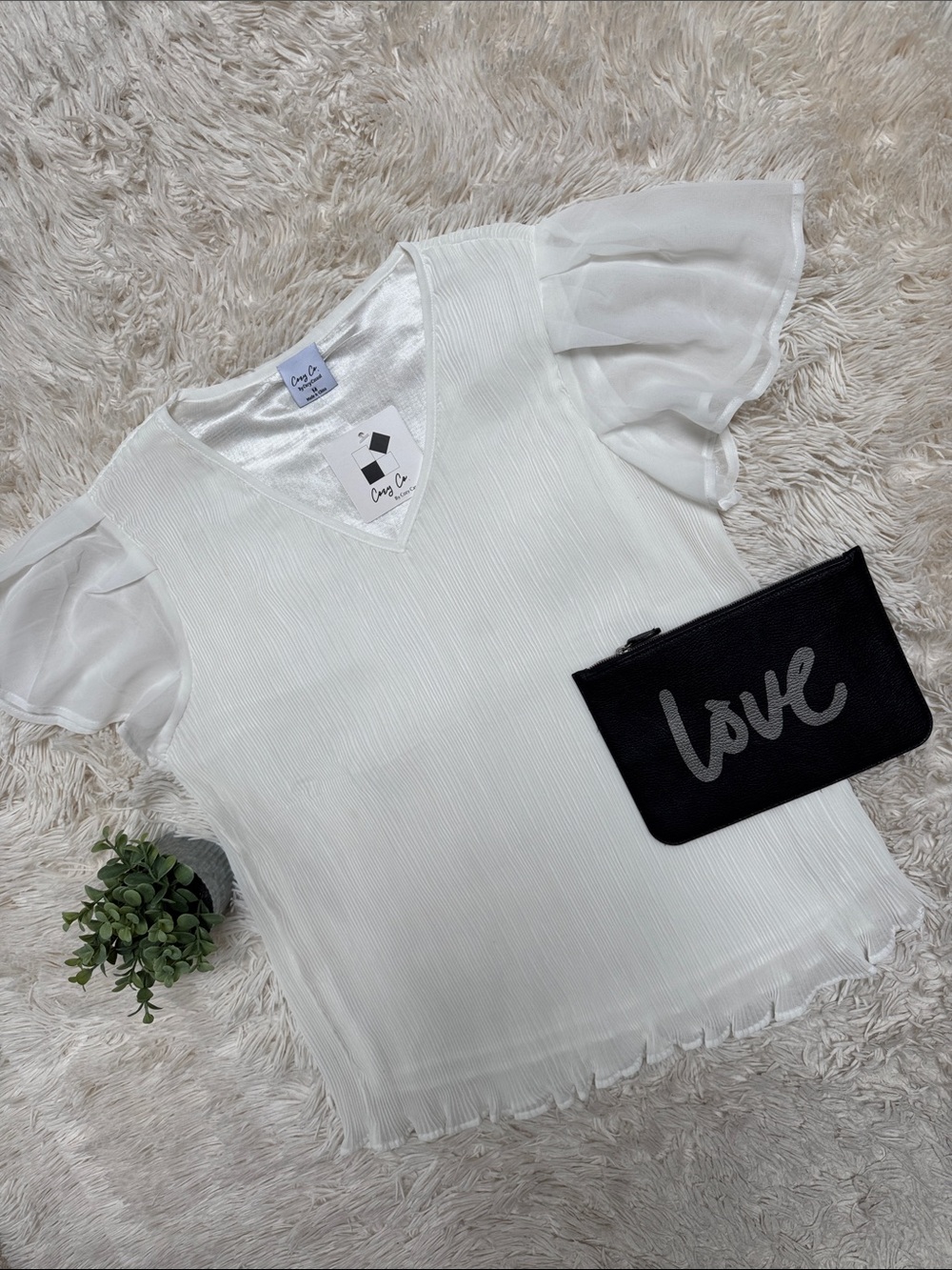 Cozy Co V-Neck Flutter Sleeve Blouse 💗 Ivory